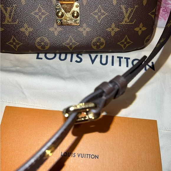 Louis Vuitton Métis - Picture 13 of 16